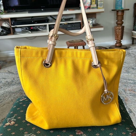 Michael Kors yellow canvas 16 x 14 tote trimmed with leather handles clean bag - Picture 1 of 8